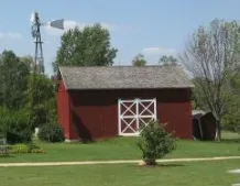 Unruh Barn exterior
