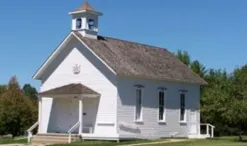 Randall Schoolhouse exterior